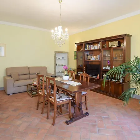 2 Bedroom Pet Friendly In *